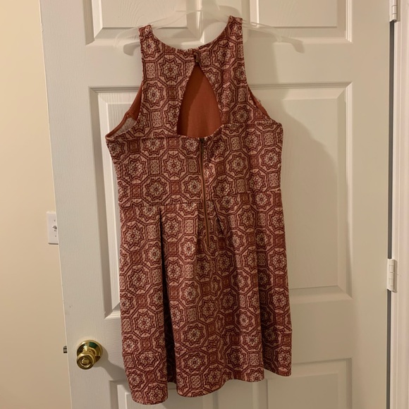 Pattern Dress - Picture 2 of 2